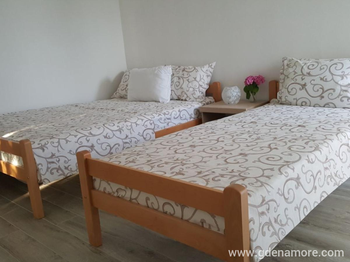 Apartmani i sobe OKUKA, privatni smeštaj u mestu Šušanj, Crna Gora